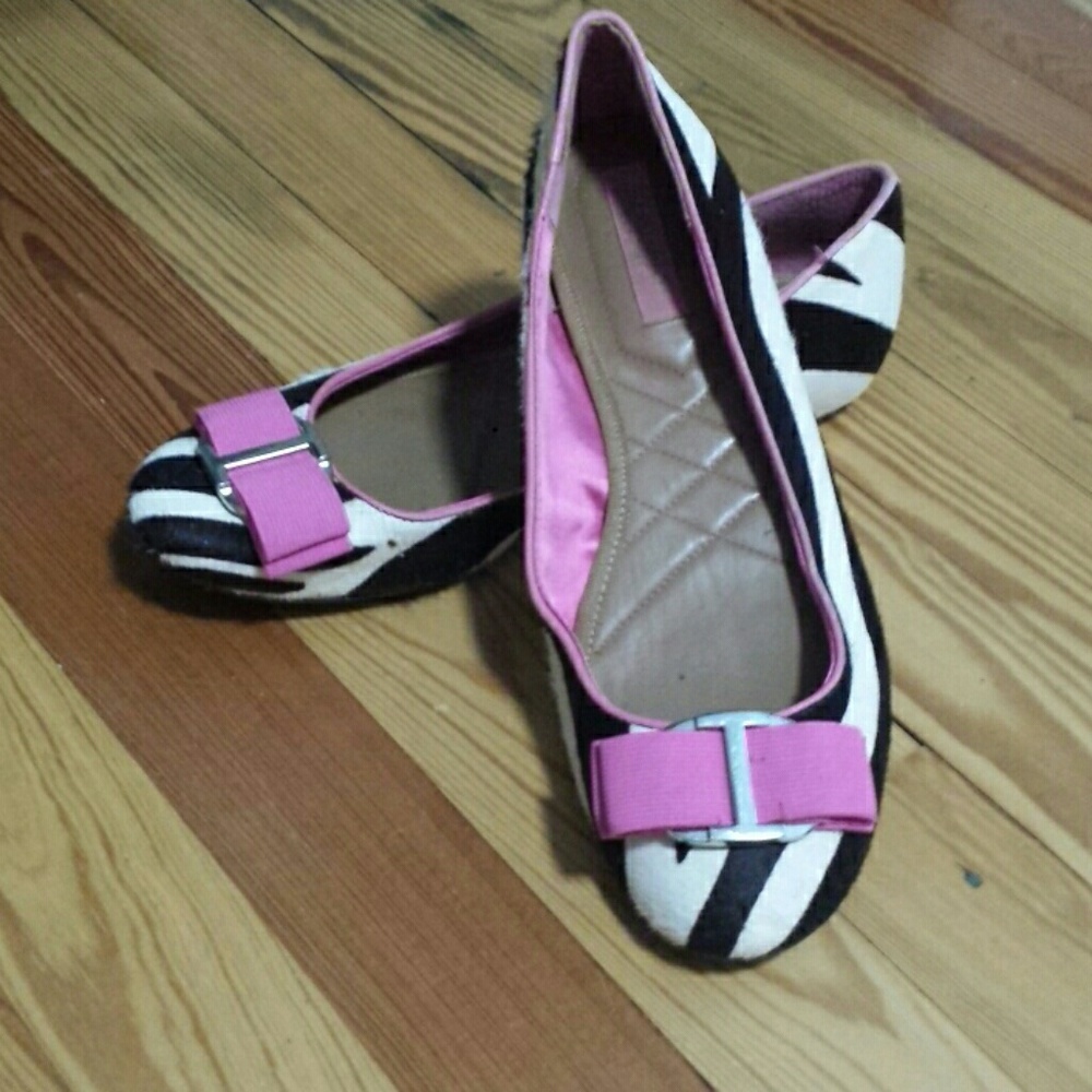 Super cute zebra flats